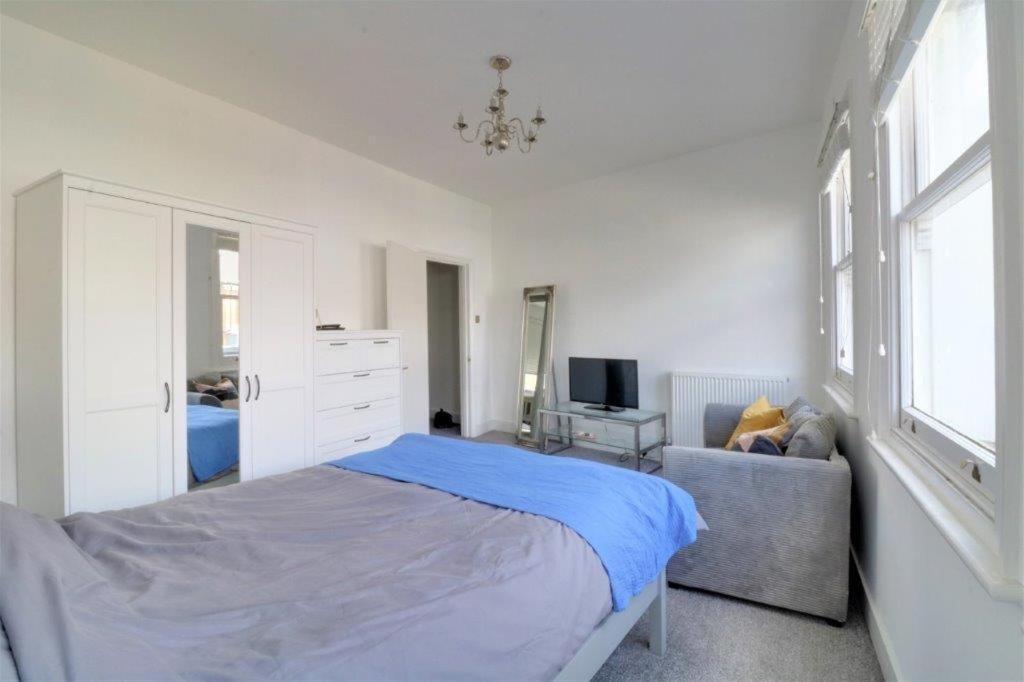 Replingham Road Apartment London Exterior photo